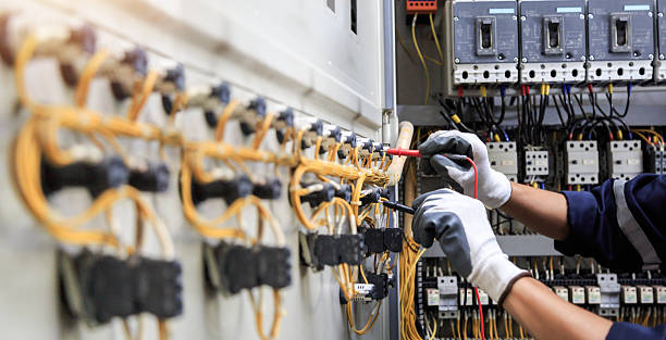 Professional Electrician technician working in Virginia Beach, VA